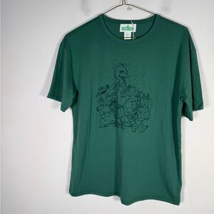Sesame Street NWT Men’s Size Medium Green Crewneck Graphic Tee Christmas